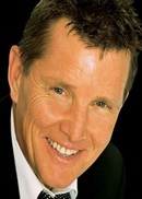 Foto de Tom Burlinson